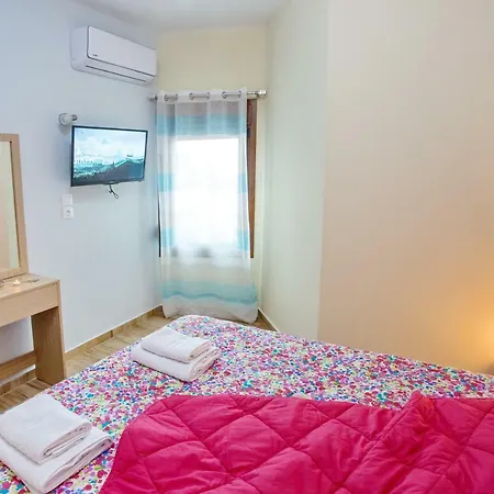 Rent House Karavi 3* Nea Iraklitsa