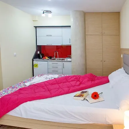 Gasthuis Rent House Karavi 3*