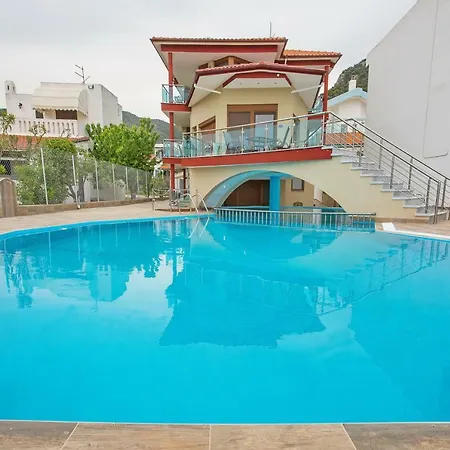 Rent House Karavi Gæstehus 3*