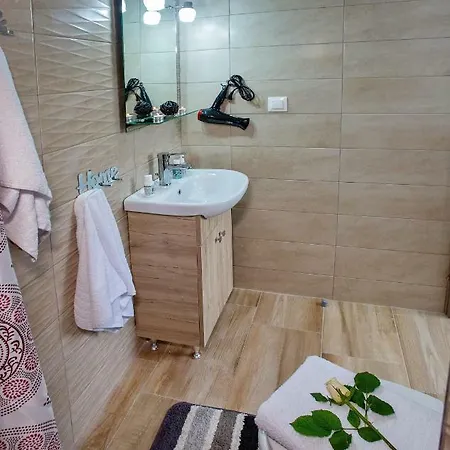Rent House Karavi