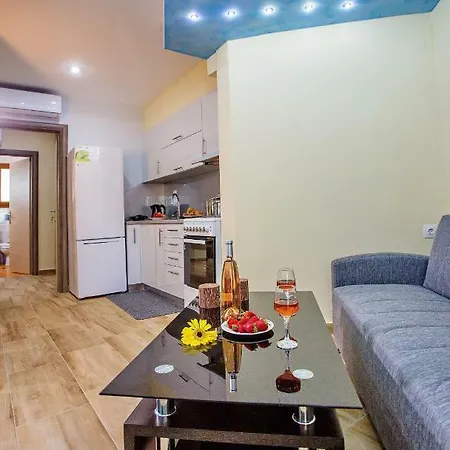 Rent House Karavi 3* Nea Iraklitsa