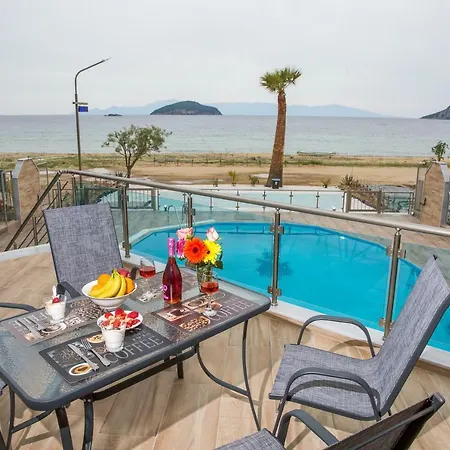 Rent House Karavi 3* Nea Iraklitsa