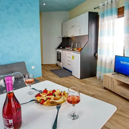 Rent House Karavi