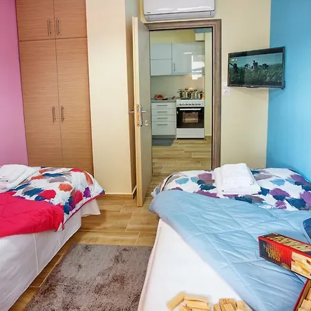 Guest house Rent House Karavi *