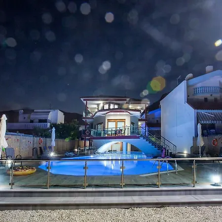 Rent House Karavi Vendégház 3*