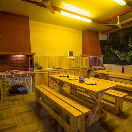 Rent House Karavi Vendégház Nea Iraklitsa