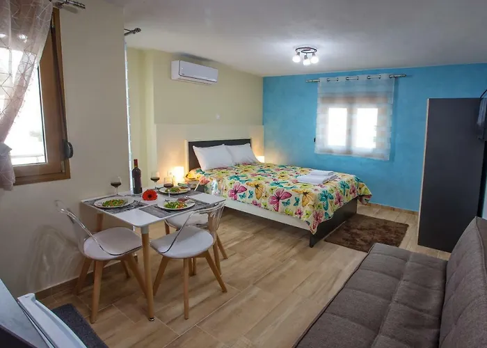 Rent House Karavi 3* Nea Iraklitsa