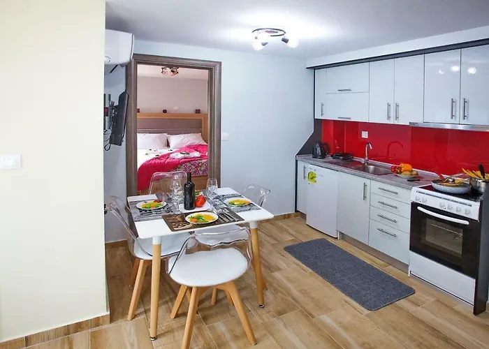 Rent House Karavi 3*