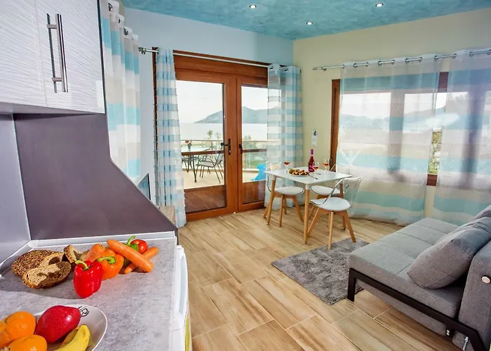 Rent House Karavi 3* Nea Iraklitsa