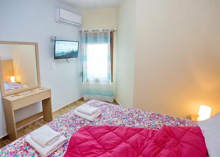 Rent House Karavi 3* Nea Iraklitsa