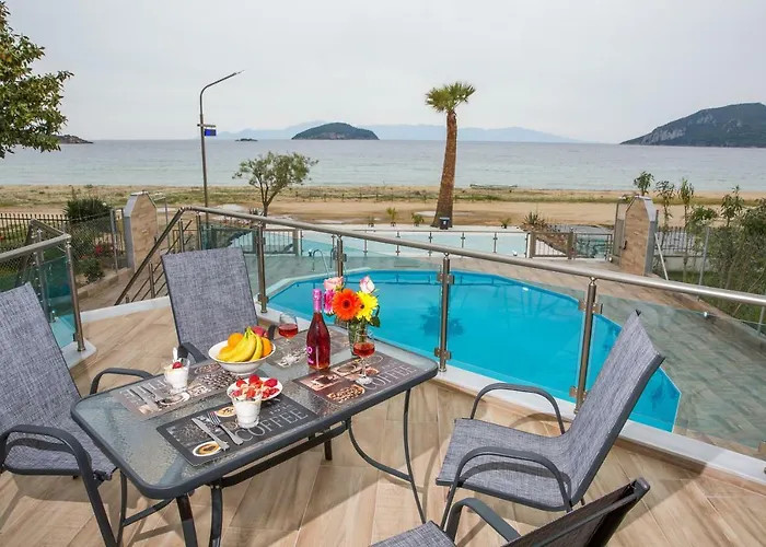 Rent House Karavi 3* Nea Iraklitsa
