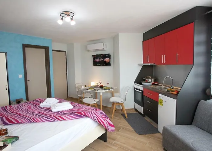 招待所 Rent House Karavi