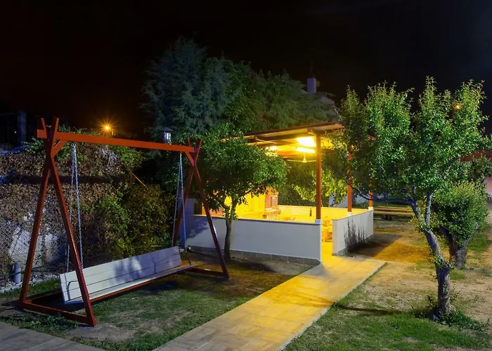 Rent House Karavi 3* Nea Iraklitsa